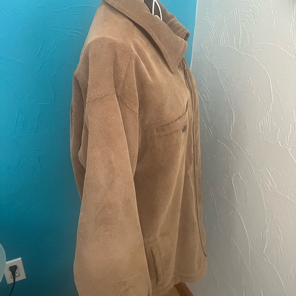 Patagonia corduroy front zip jacket. - Picture 3 of 7